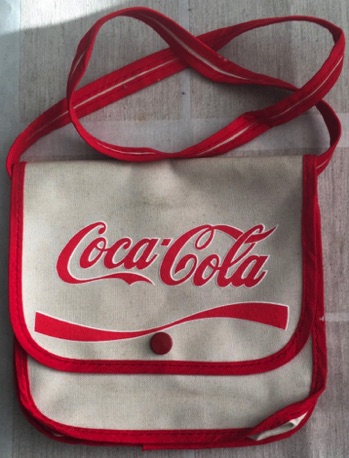 9654-1 € 3,00 coca cola tasje wit rood.jpeg